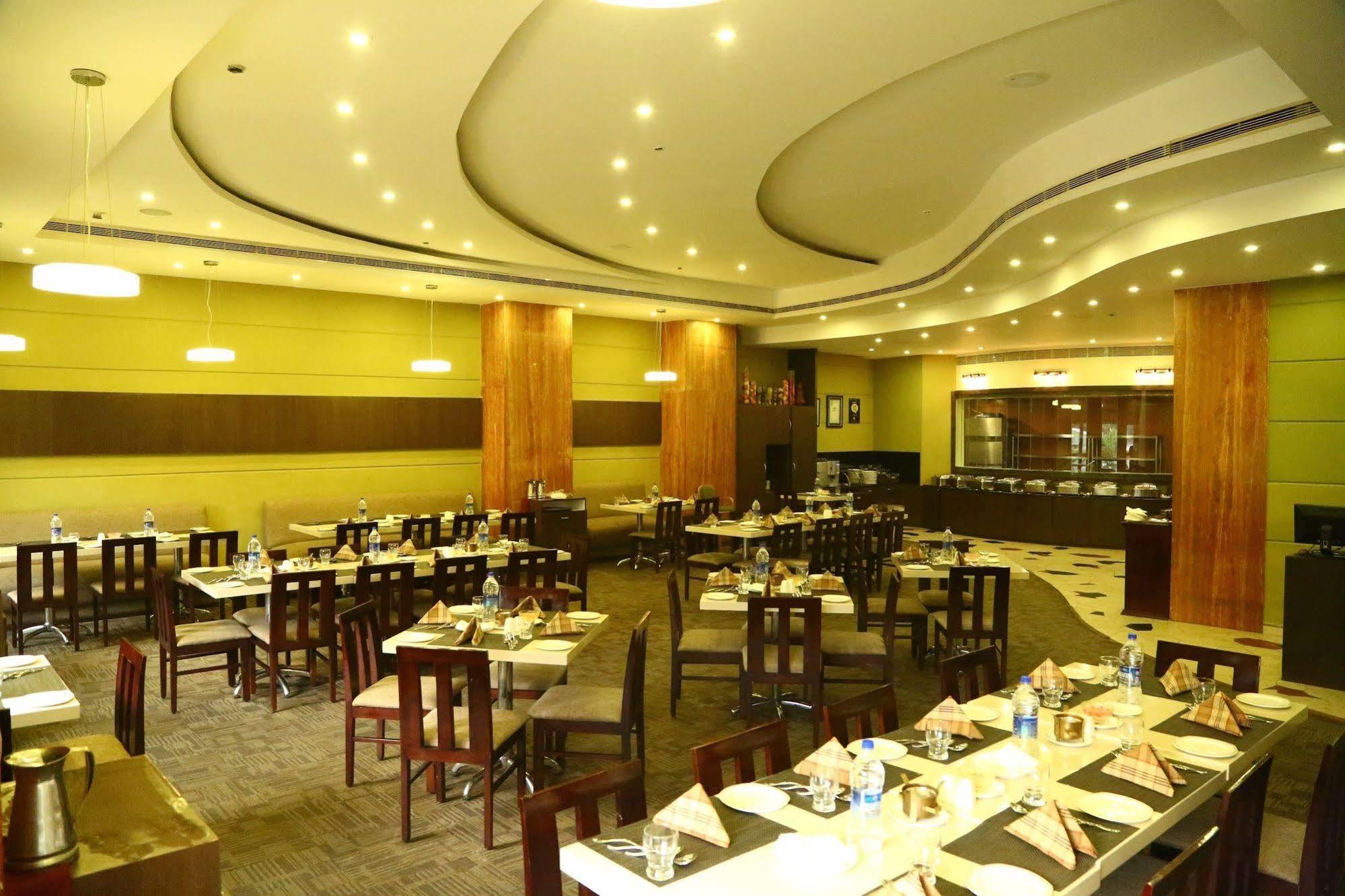Regenta Central Deccan Chennai, Royapettah Exterior photo
