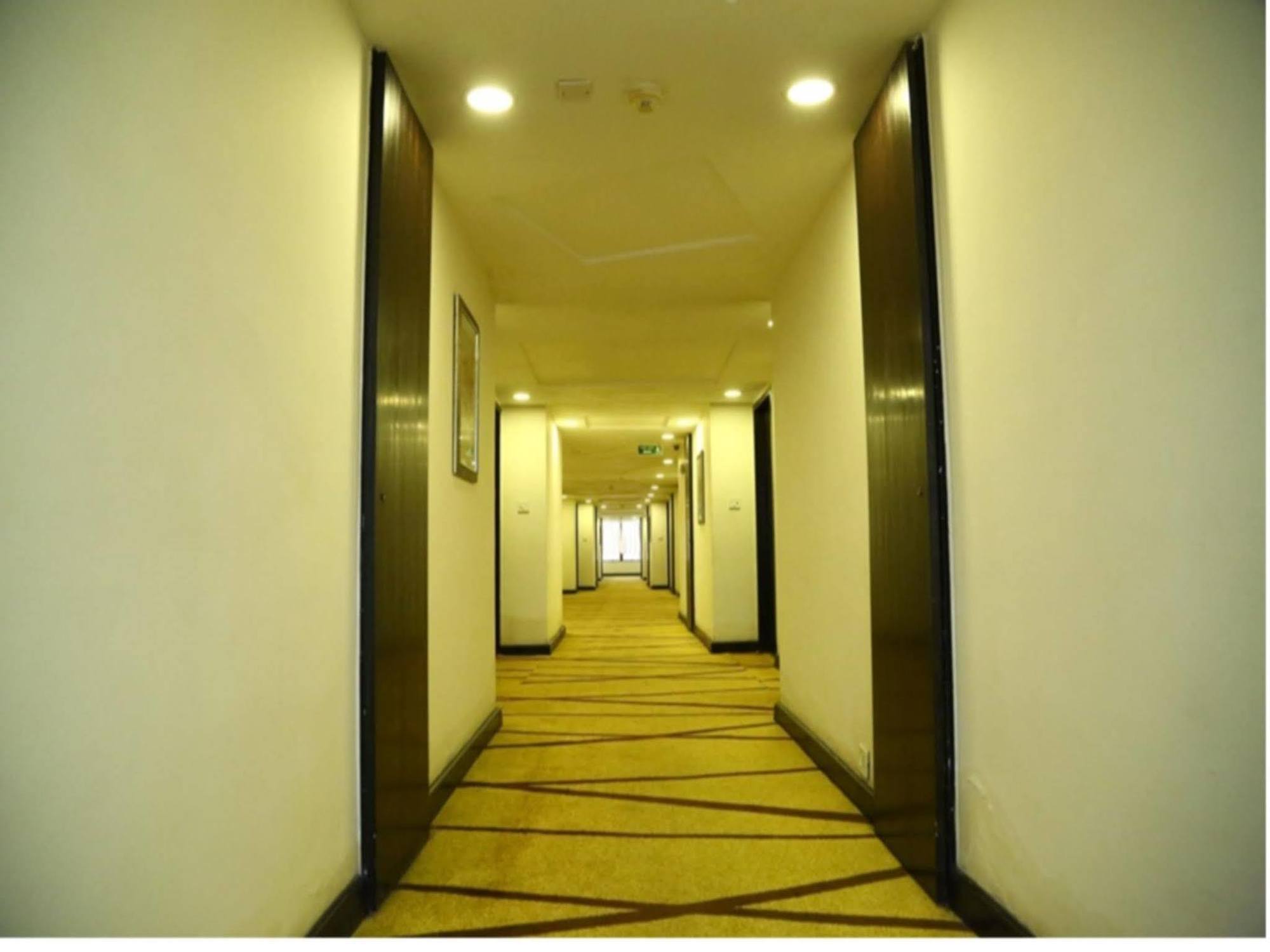 Regenta Central Deccan Chennai, Royapettah Exterior photo
