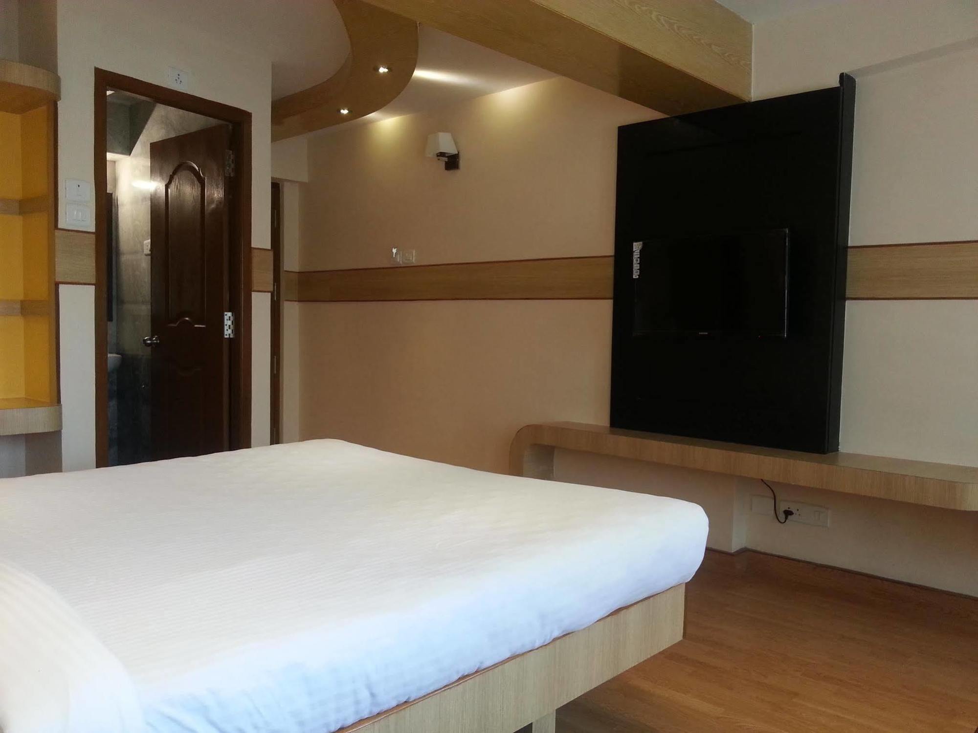 Regenta Central Deccan Chennai, Royapettah Exterior photo