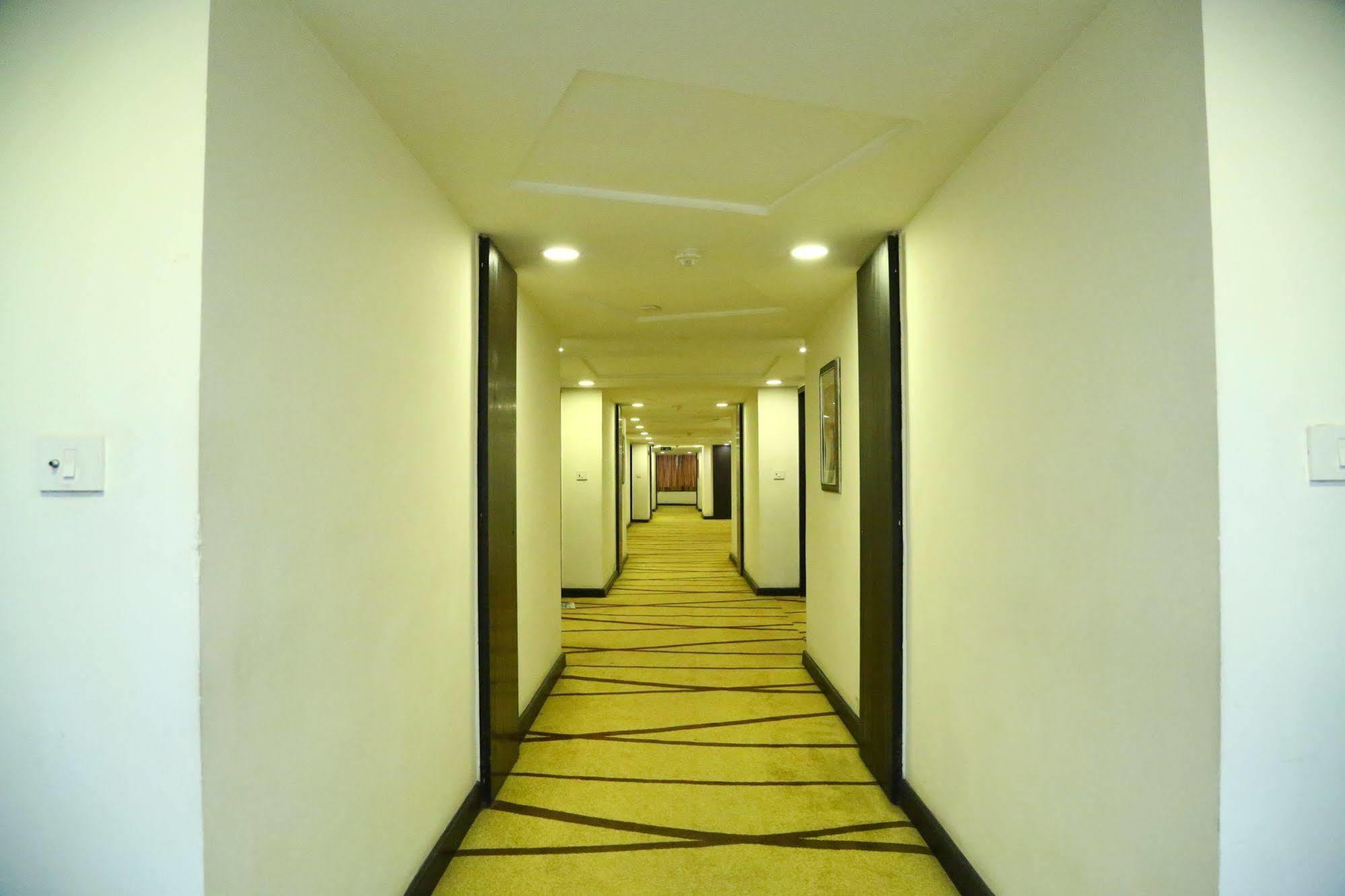 Regenta Central Deccan Chennai, Royapettah Exterior photo